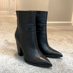 Adorable Marc Fisher Devin Booties